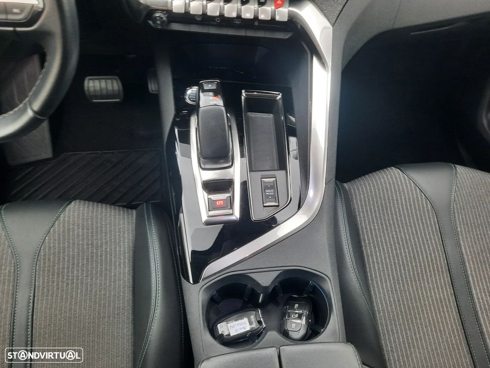 Peugeot 3008 1.6 Hybrid Allure Pack e-EAT8 - 55