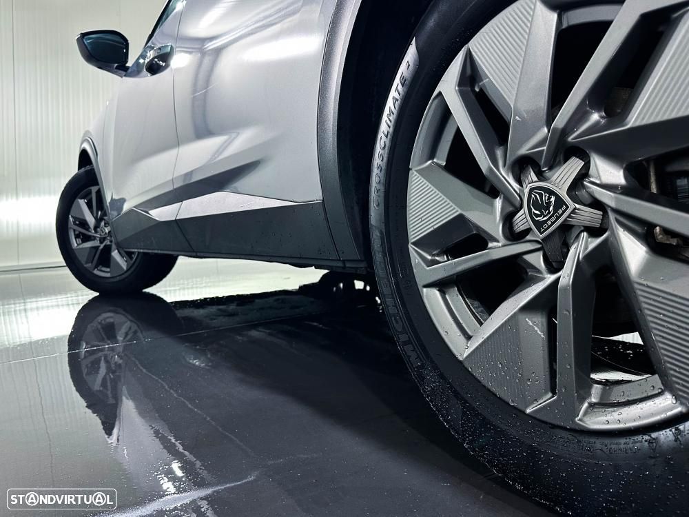 Peugeot 408 1.2 PureTech Allure Pack EAT8 - 8