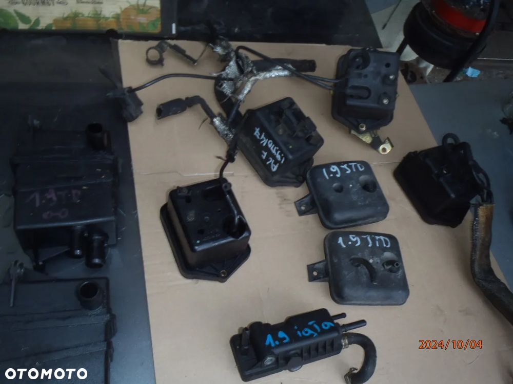 zbiornik podciśnienie zawór ciśnienia fiat opel combo corsa astra 500 grande punto evo panda doblo fiorino scudo bravo bravo marea mulipla alfa mito 147 156 158 lancia 1.3 1.6 1.9 2.0 tjet diesel - 4