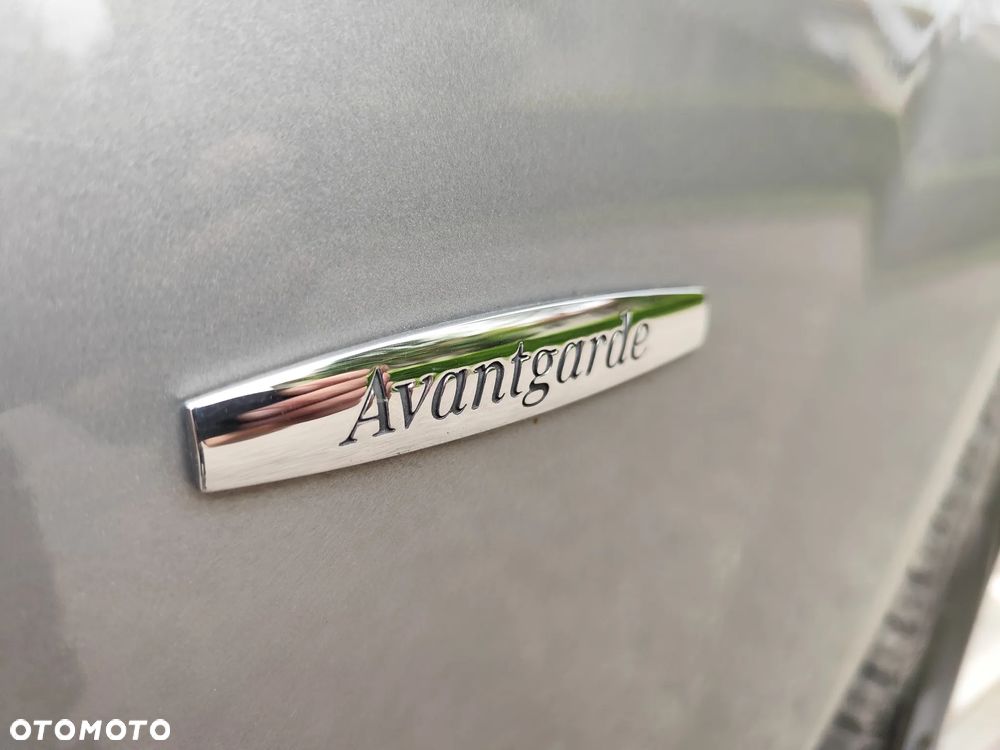 Mercedes-Benz Klasa C 180 BlueEFFICIENCY Avantgarde - 18