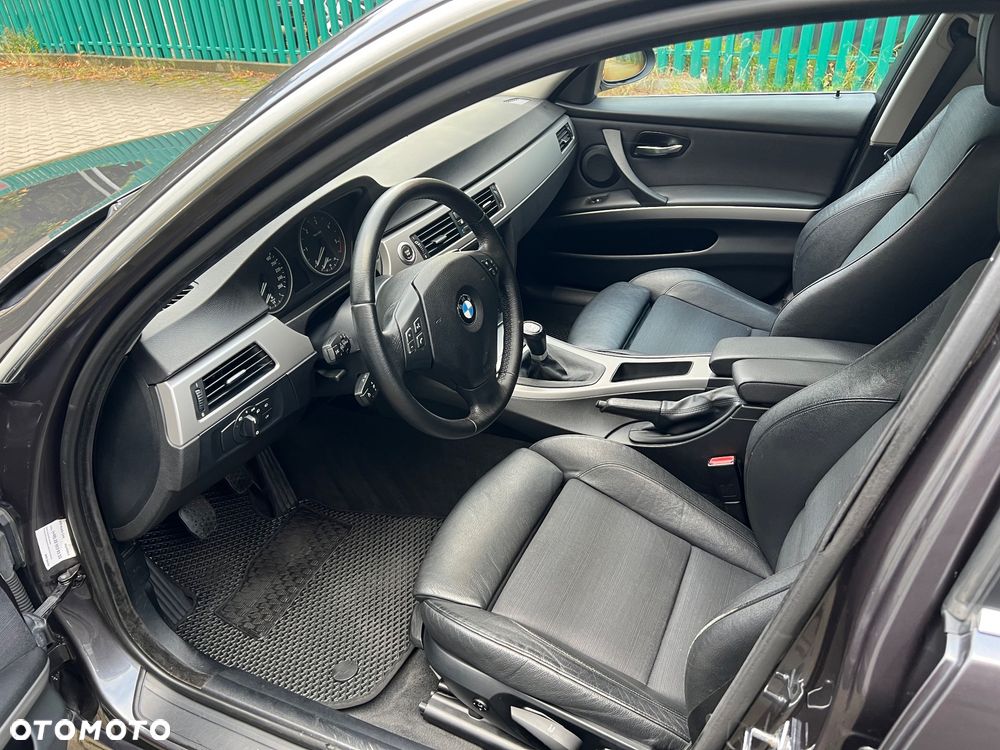 BMW Seria 3 325d - 7