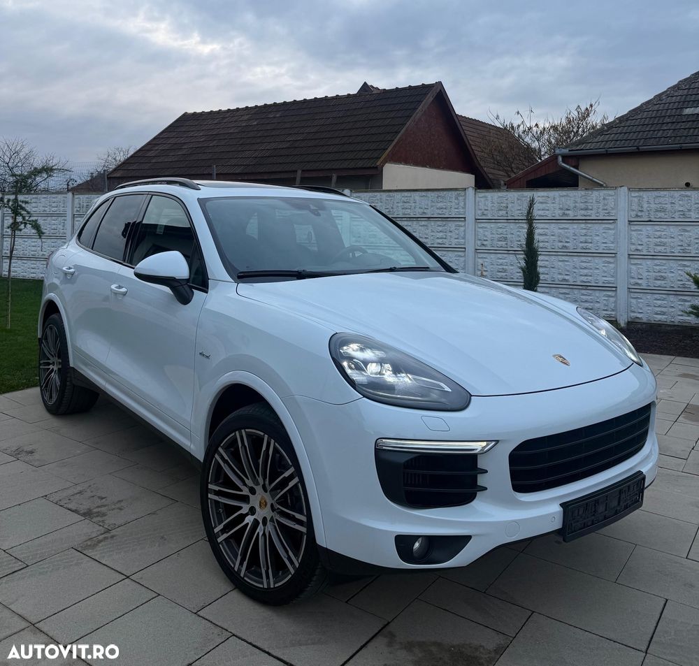 Porsche Cayenne - 2