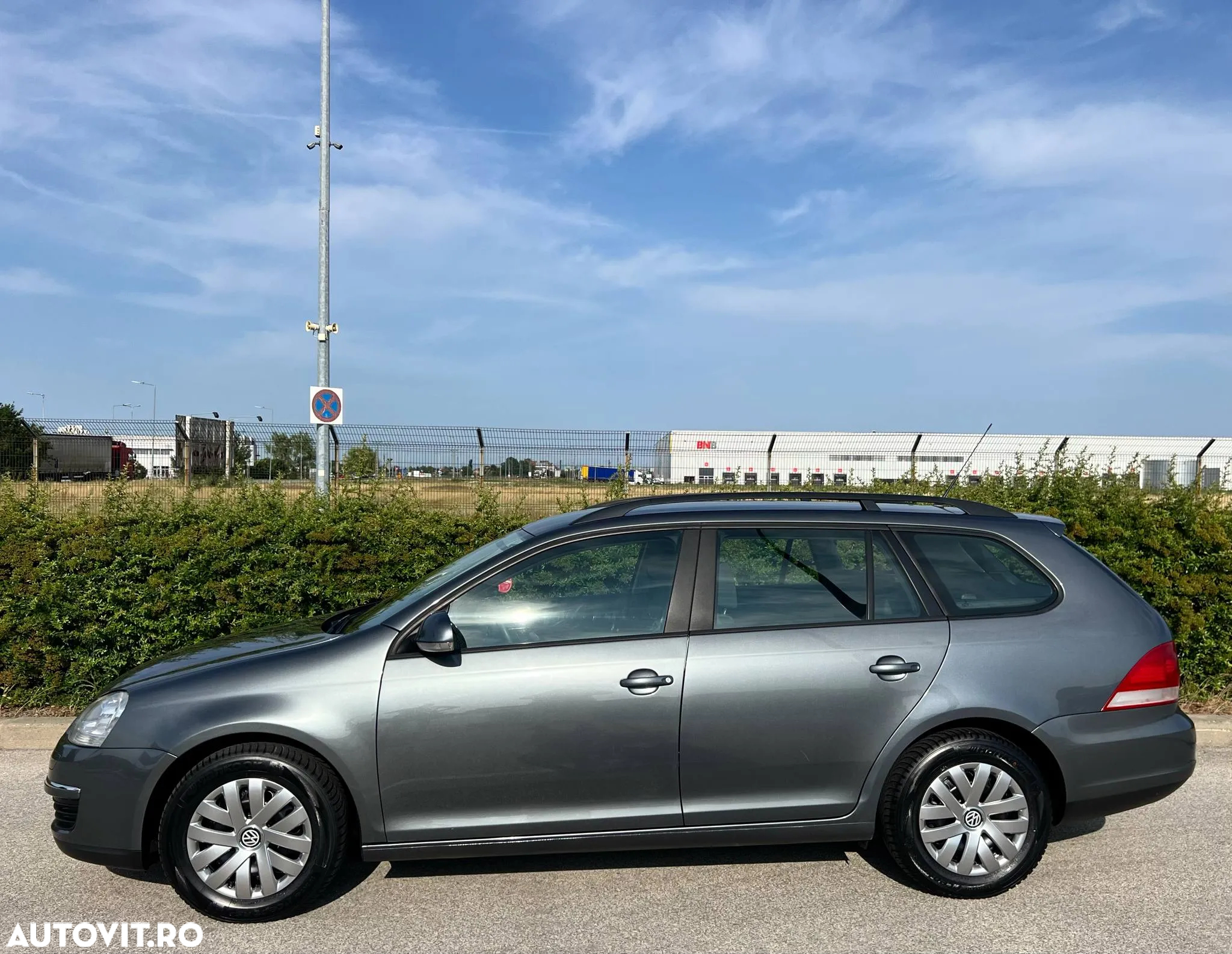 Volkswagen Golf 1.9 TDI Comfortline - 4