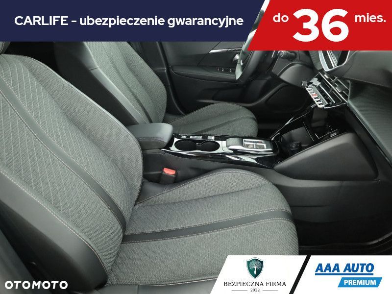 Peugeot 2008 - 8