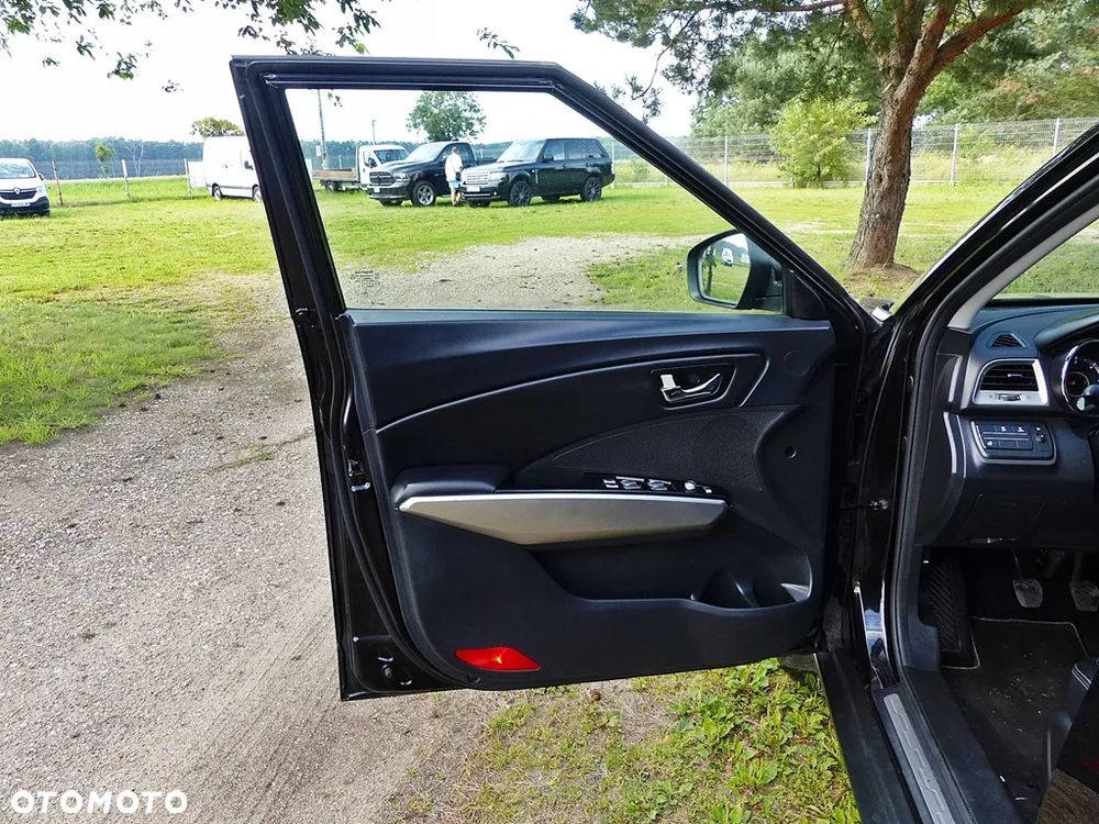 SsangYong/KGM Tivoli e-XDi 160 4WD Sapphire - 18