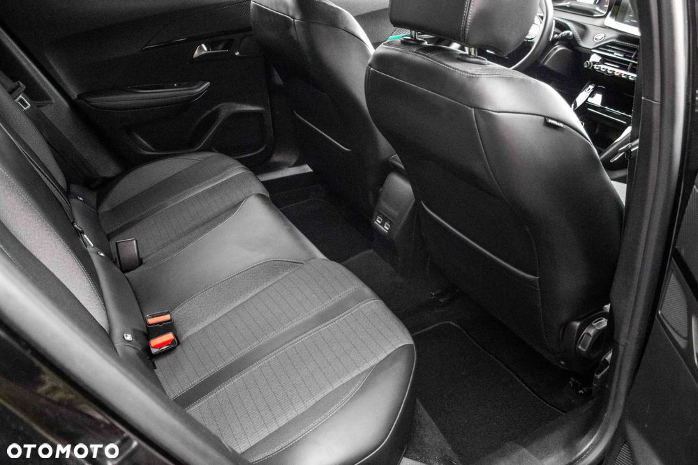 Peugeot 2008 1.2 PureTech GT S&S EAT8 - 27