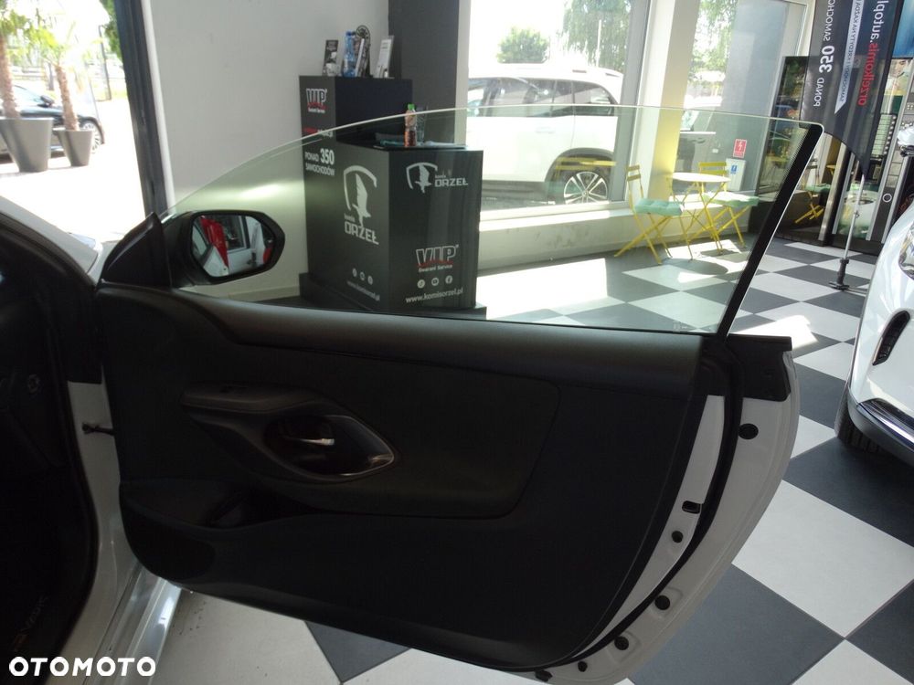 Toyota Yaris - 40