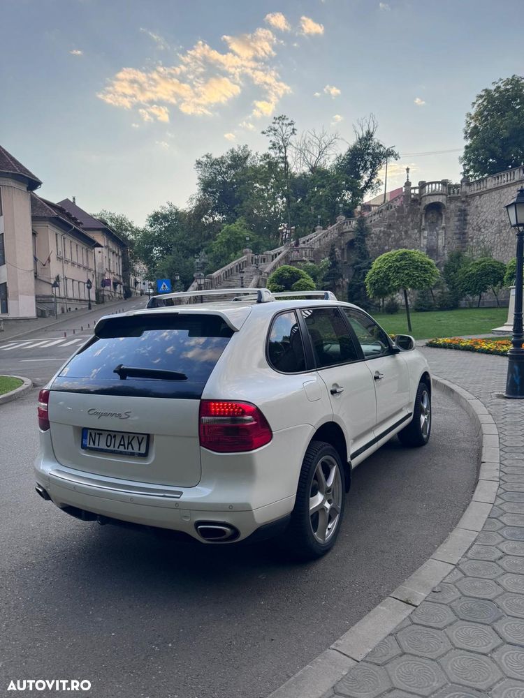 Porsche Cayenne - 10
