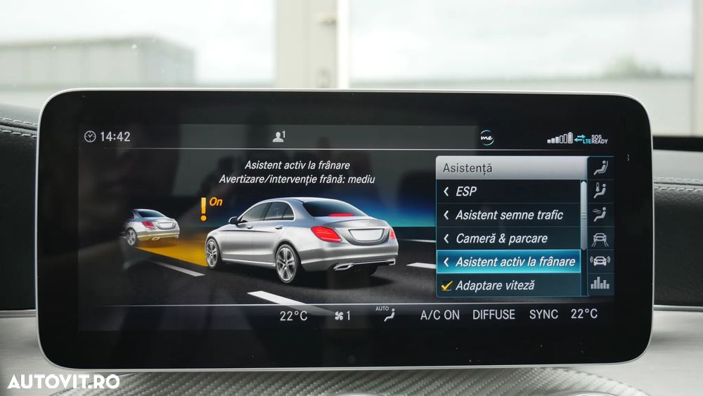 Mercedes-Benz C 300 d 4Matic 9G-TRONIC AMG Line - 33