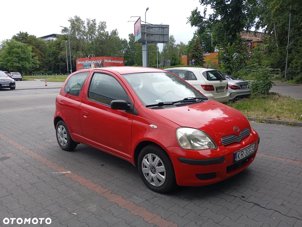 Toyota Yaris 1.0 - 6