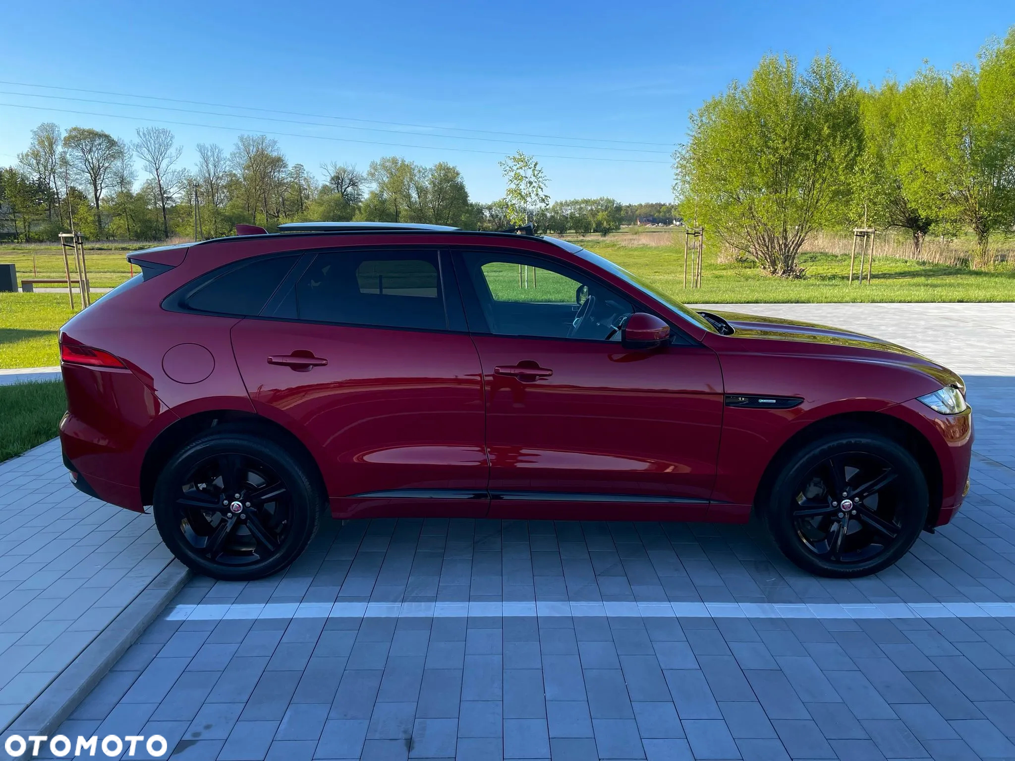 Jaguar F-Pace 2.0 i4D AWD R-Sport - 2