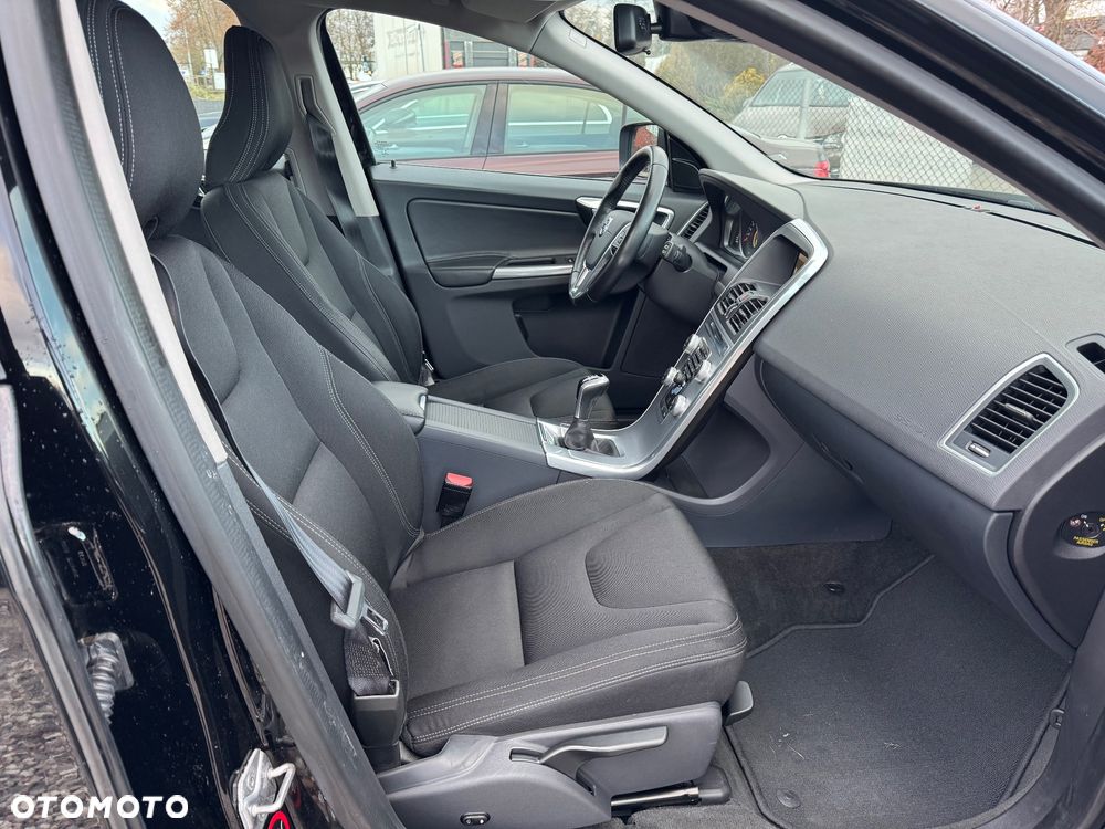 Volvo XC 60 D4 Momentum - 31