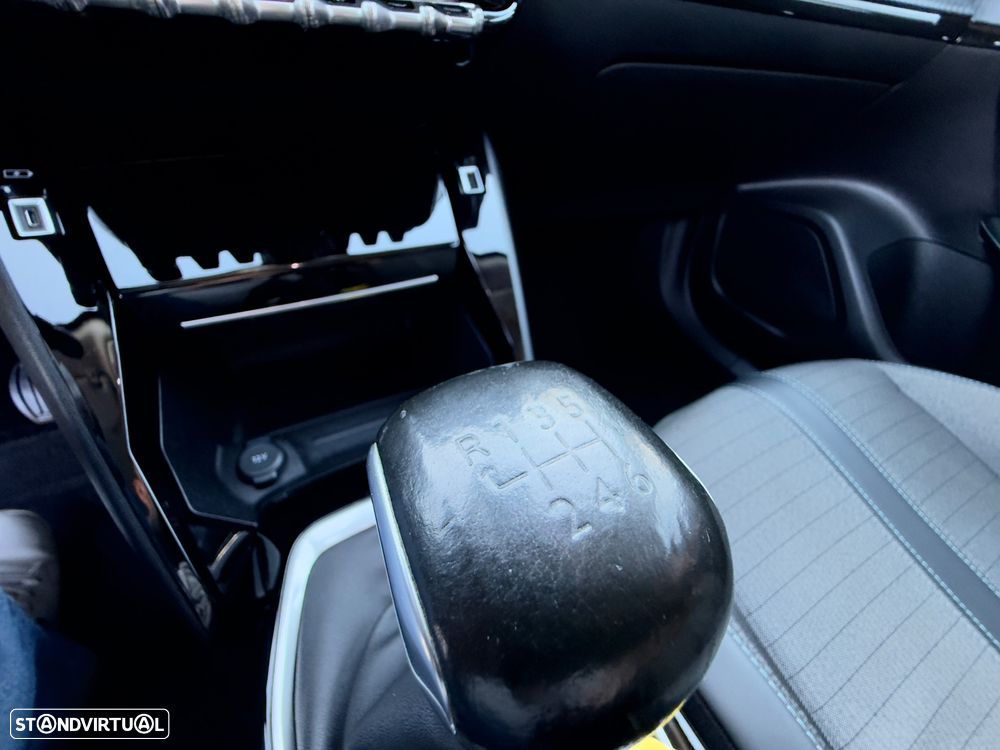 Peugeot 2008 1.2 PureTech Allure Pack - 57