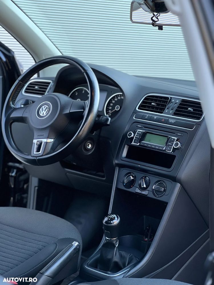 Volkswagen Polo - 8