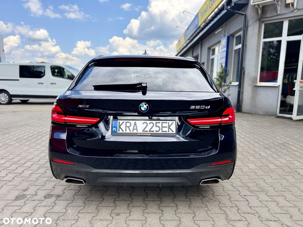 BMW Seria 5 520d xDrive M Sport Edition - 7