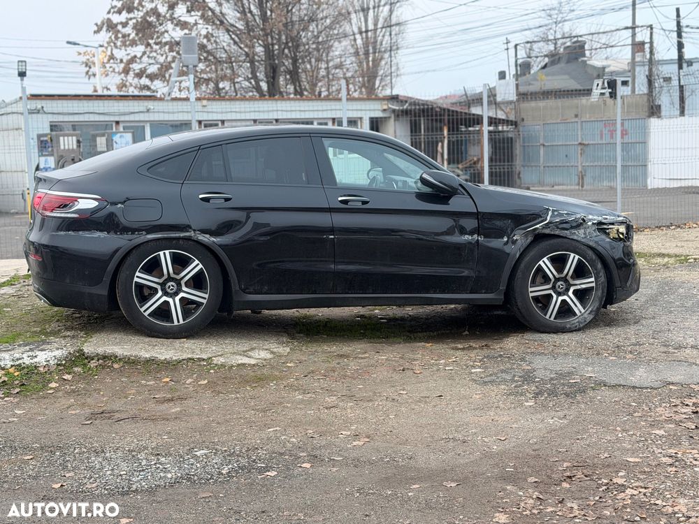Mercedes-Benz GLC Coupe 300 4MATIC MHEV - 6