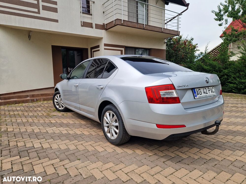 Skoda Octavia 1.6 TDI ELEGANCE - 17