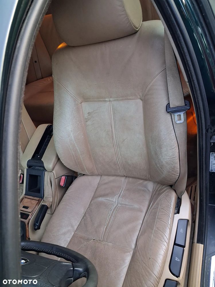 BMW Seria 5 523i - 12