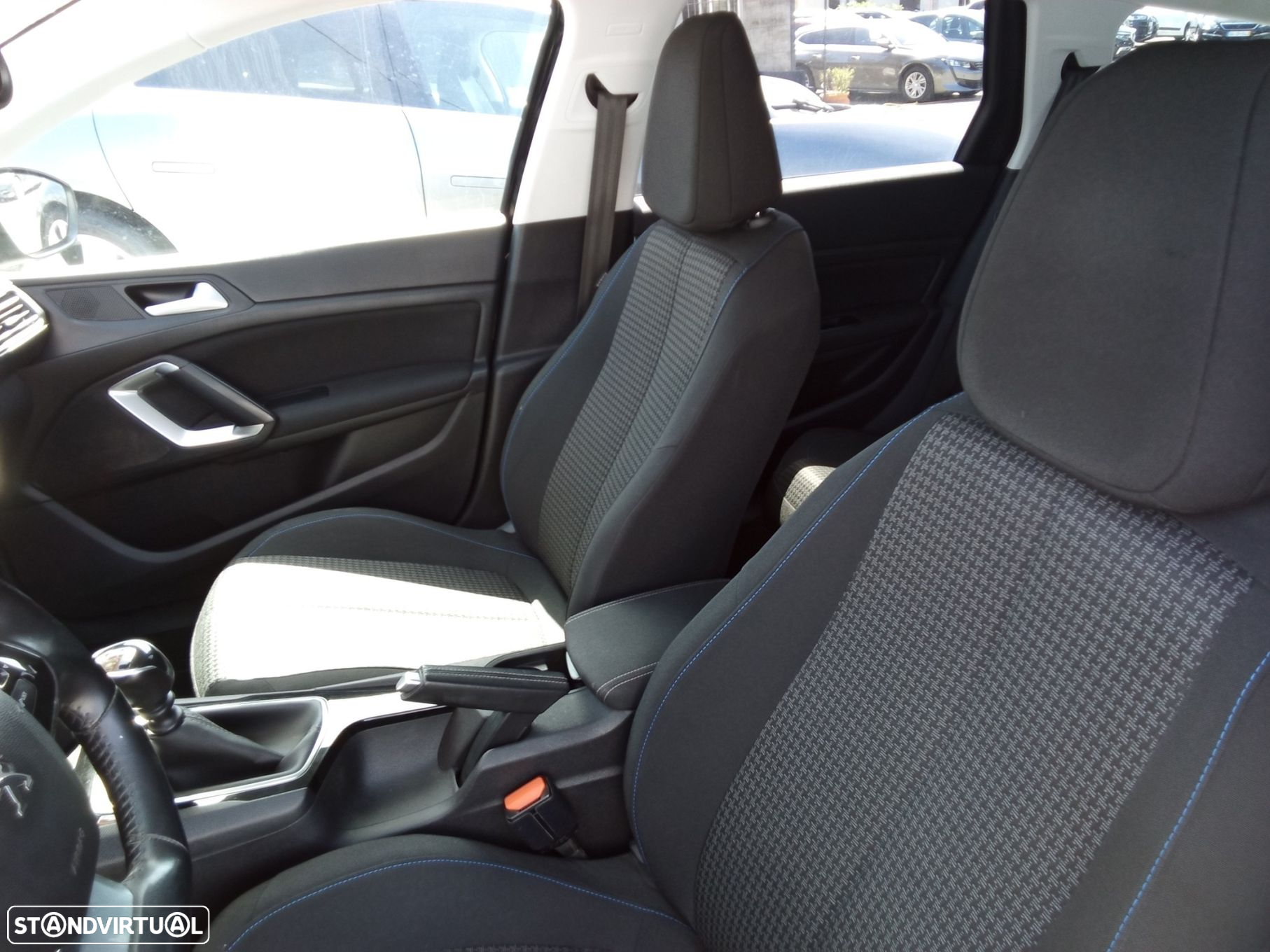 Peugeot 308 SW 1.5 BlueHDi Style - 23