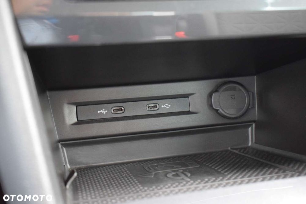 Volkswagen Tiguan - 36