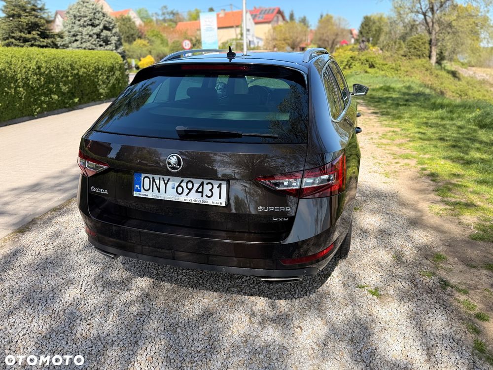 Skoda Superb 2.0 TSI 4x4 L&K DSG - 17