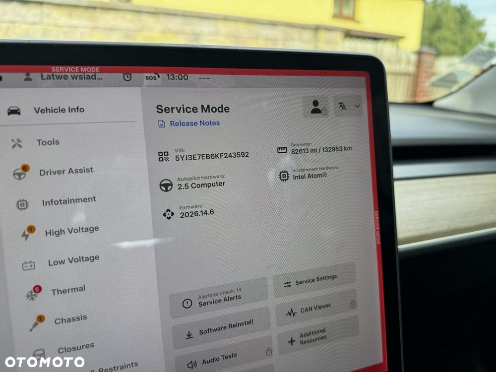 Tesla Model 3 - 10