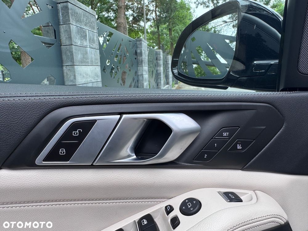 BMW X5 xDrive40i - 24