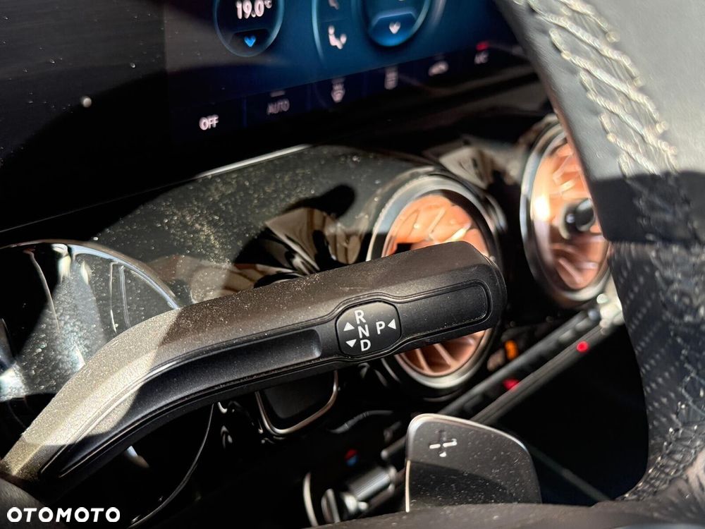 Mercedes-Benz EQA 300 66.5kWh 4-Matic Progressive - 20