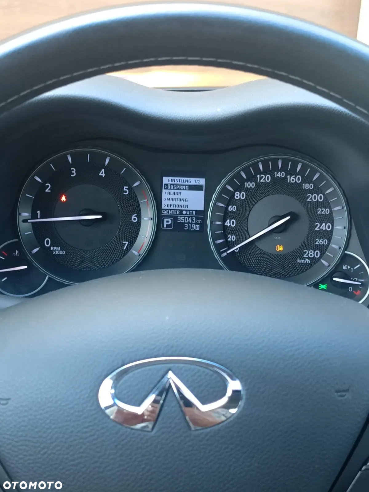 Infiniti Q70 2.2d - 18