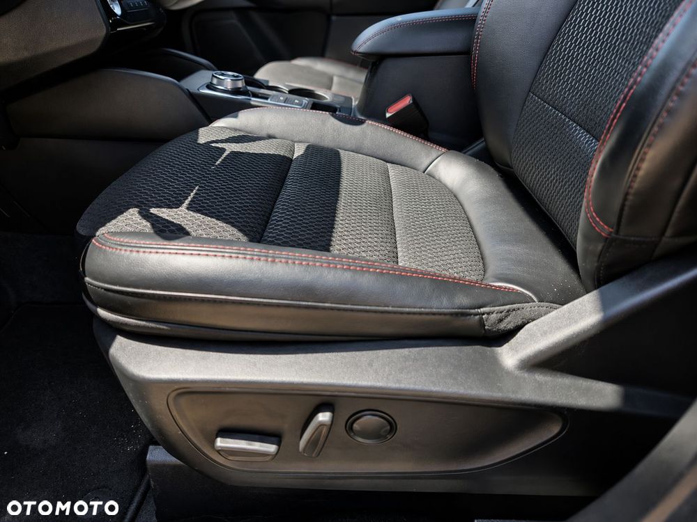 Ford Escape 2.0 EcoBoost AWD Titanium - 14