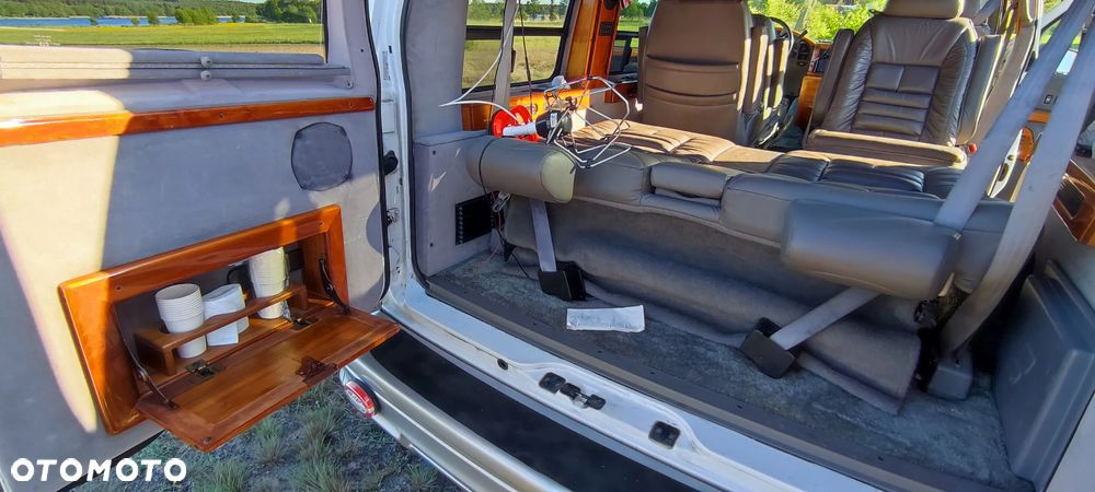 GMC Safari - 18