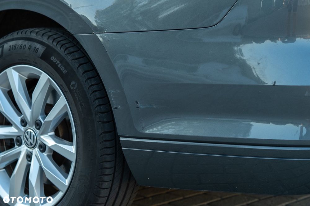 Volkswagen Passat 1.6 TDI BMT Comfortline - 6