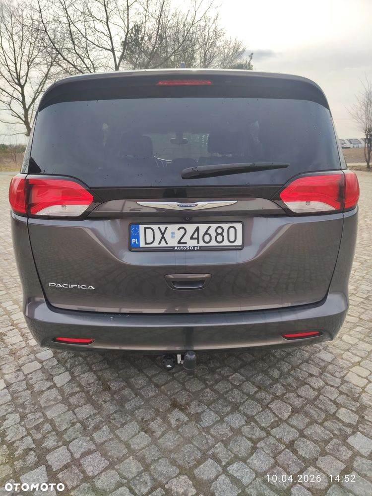 Chrysler Pacifica - 6