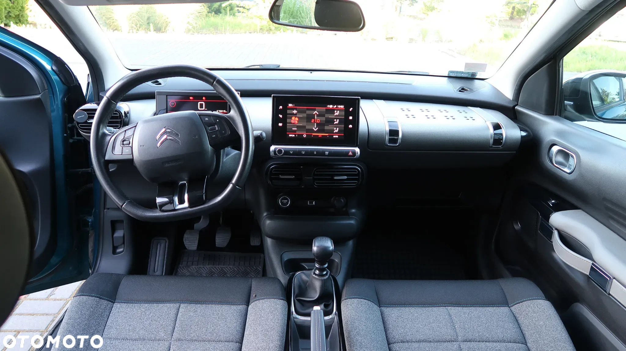 Citroën C4 Cactus 1.2 PureTech Shine S&S - 15