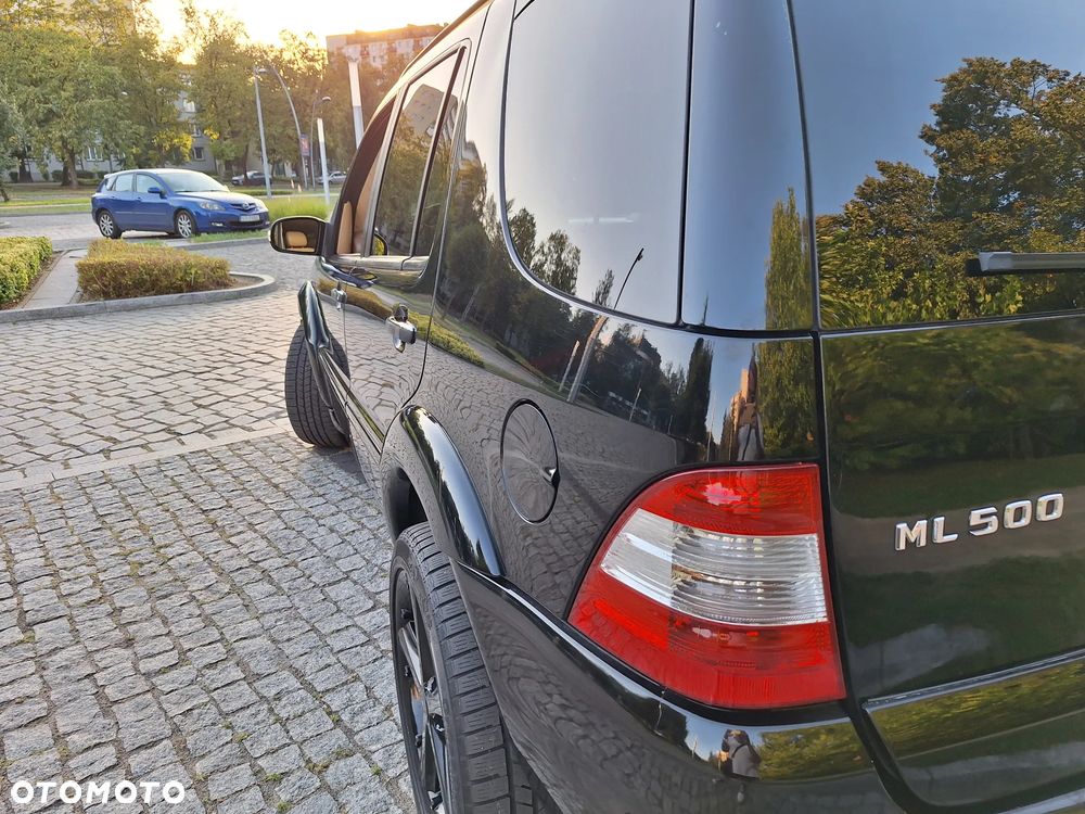 Mercedes-Benz ML - 15