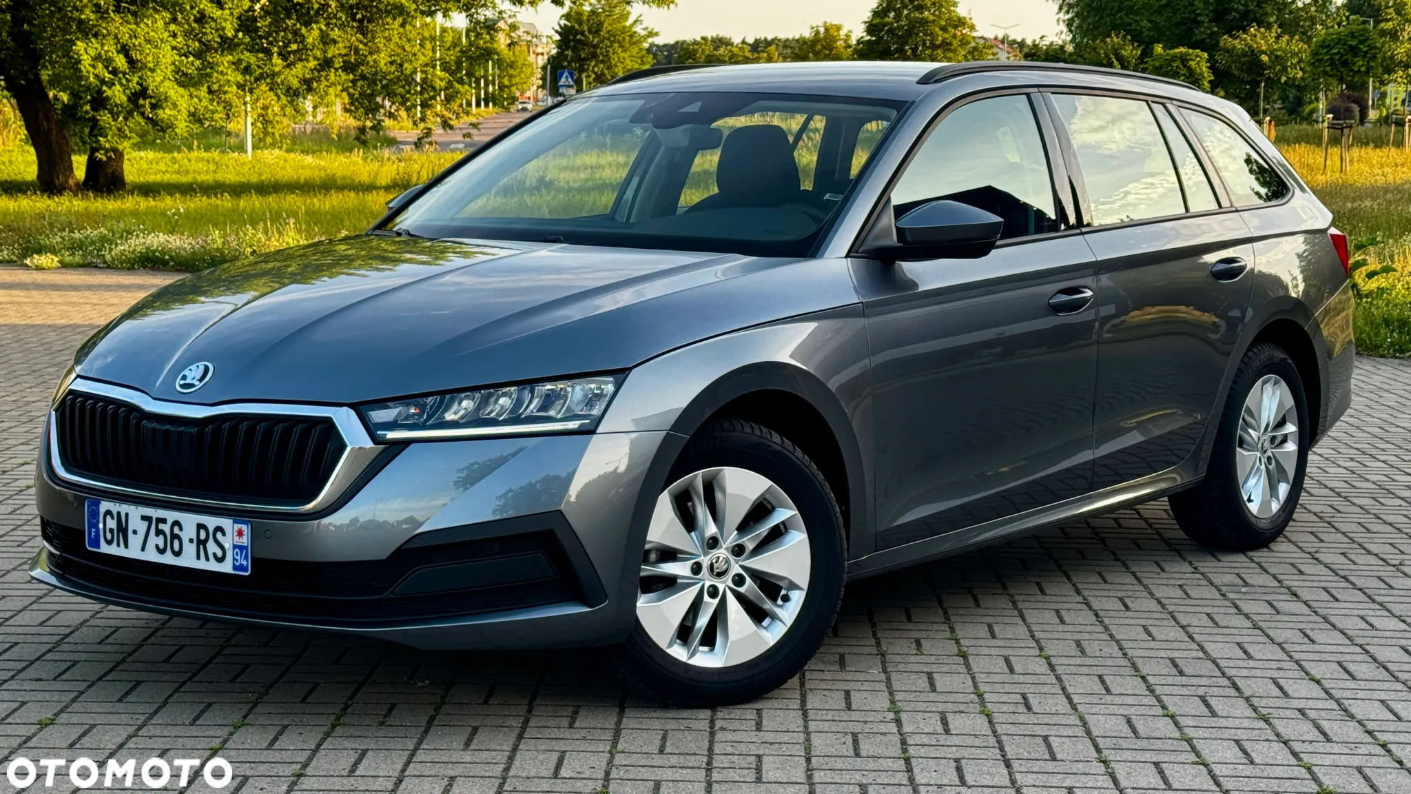 Skoda Octavia 2.0 TDI DSG Ambition - 2