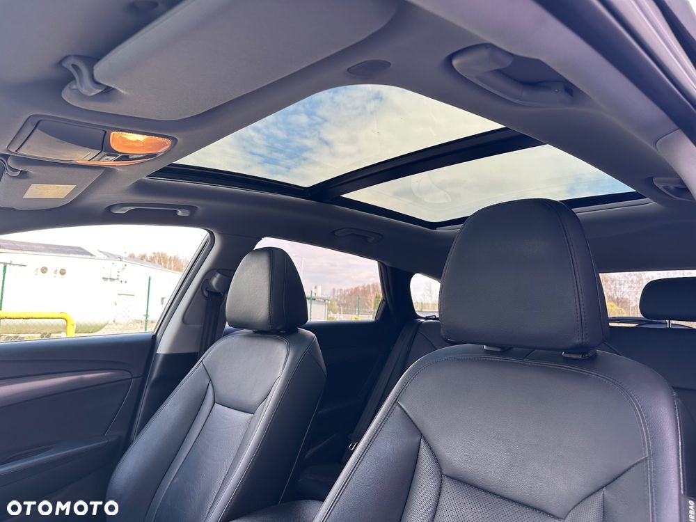 Hyundai i40 Kombi 1.7 CRDi DCT Premium - 11