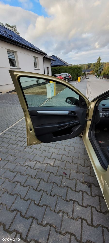 Opel Astra II 1.4 Comfort / Cool - 25