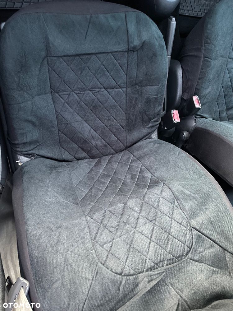 Renault Clio - 7
