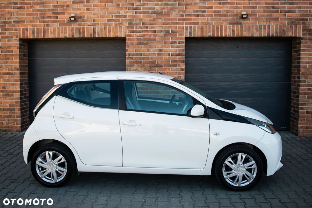 Toyota Aygo x-play Eco - 31