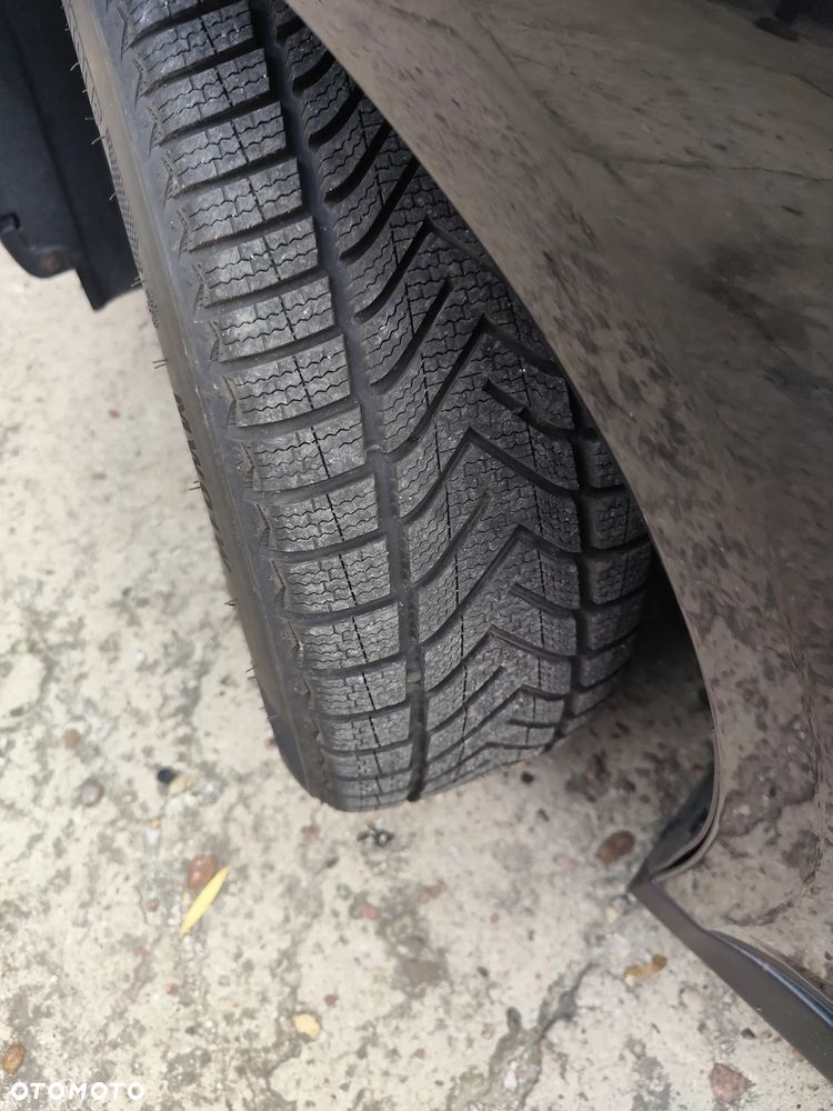 Ford C-MAX - 11