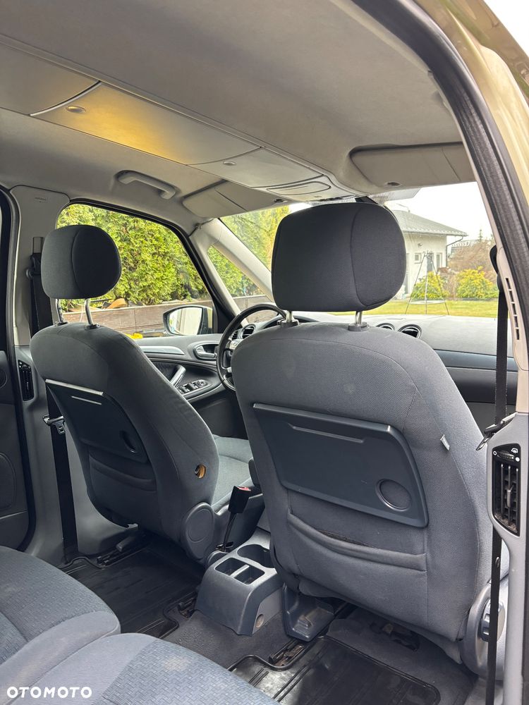 Ford Galaxy 2.0 TDCi Titanium - 14