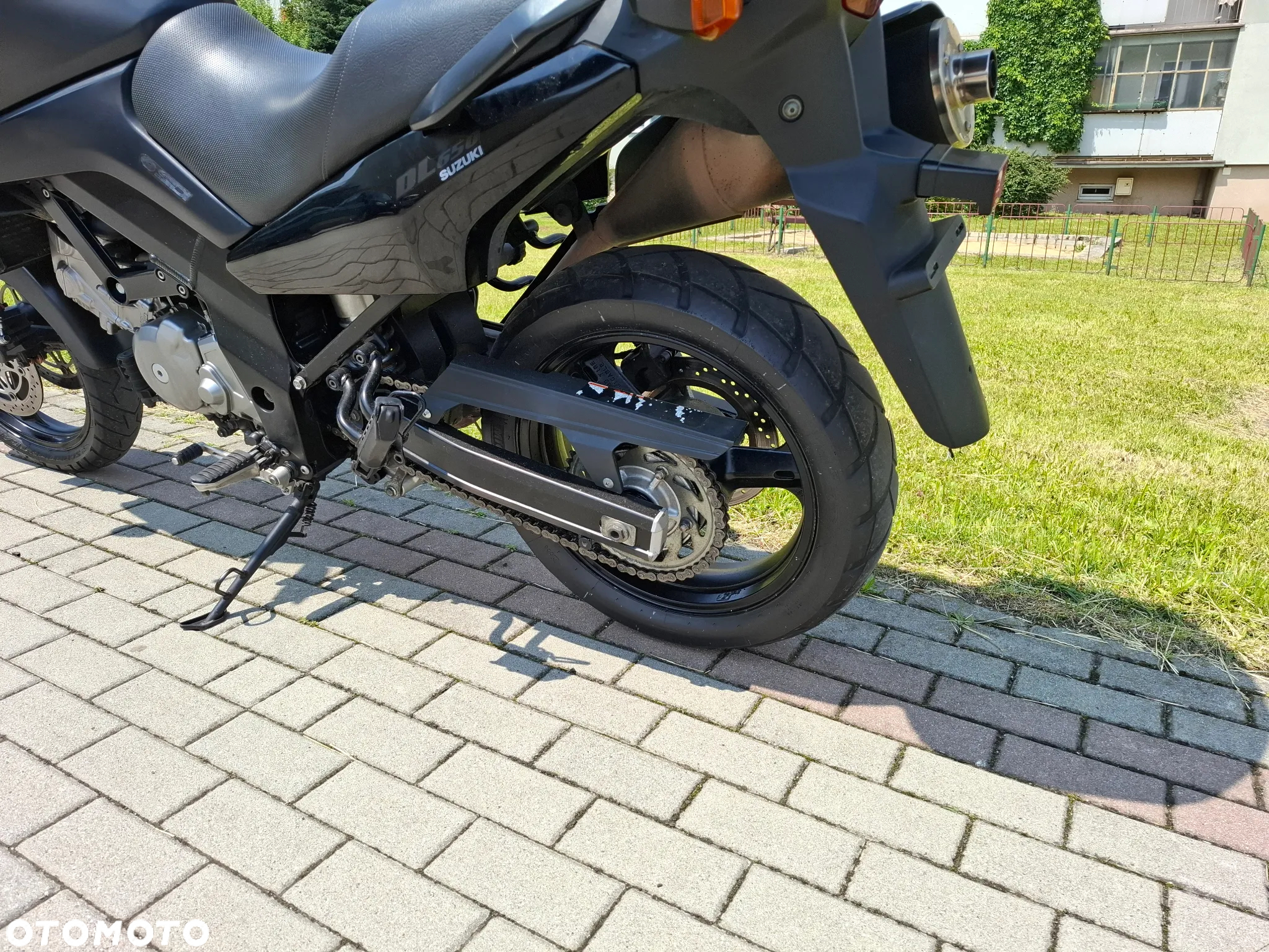 Suzuki DL - 27