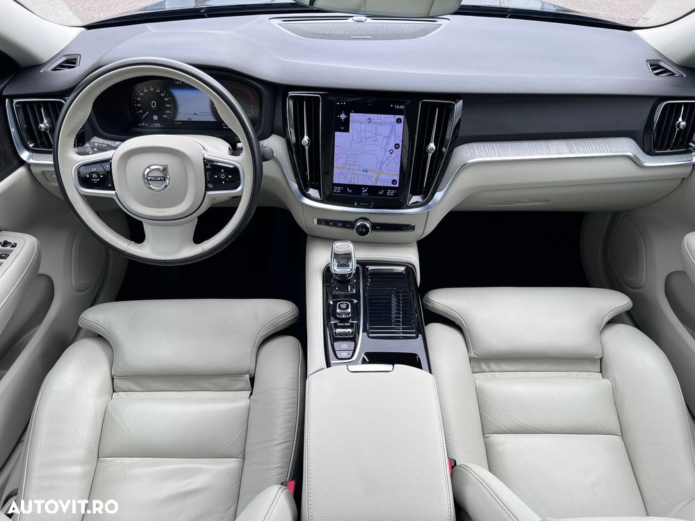Volvo S60 T8 Recharge AWD Geartronic Inscription - 8