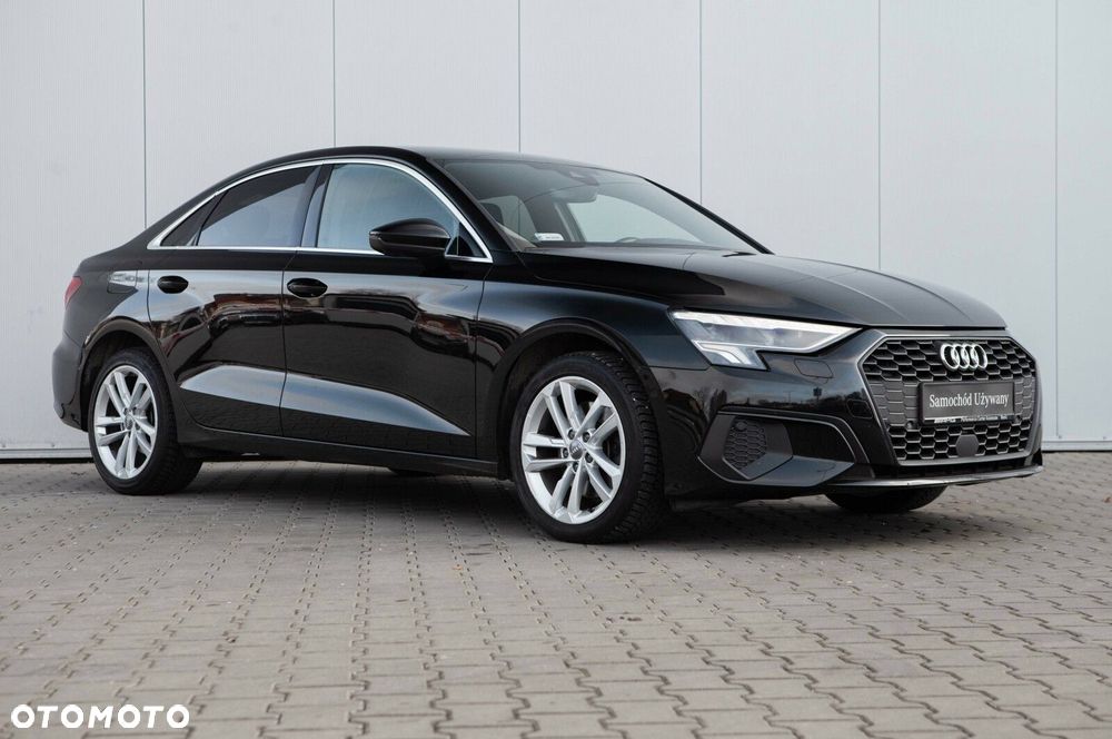 Audi A3 Limousine 35 TFSI Sport S tronic - 4