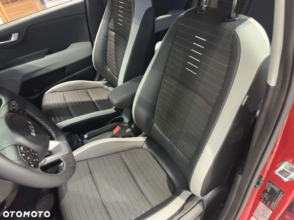 Kia Stonic 1.2 L - 6