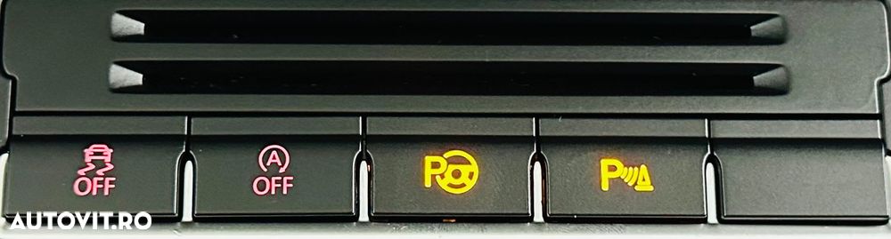 Volkswagen Tiguan 2.0 TDI SCR BlueMotion Technology Sport & Style - 24