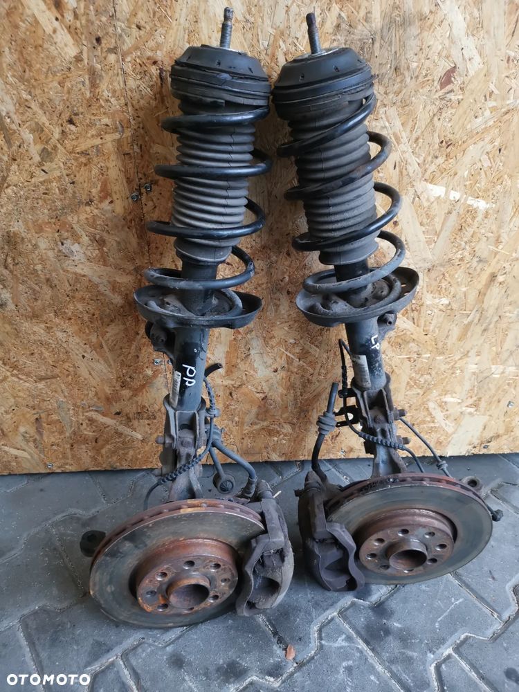 Corsa D 1.2 B Zwrotnica Amortyzator Przód Piasta Mcpherson - 1