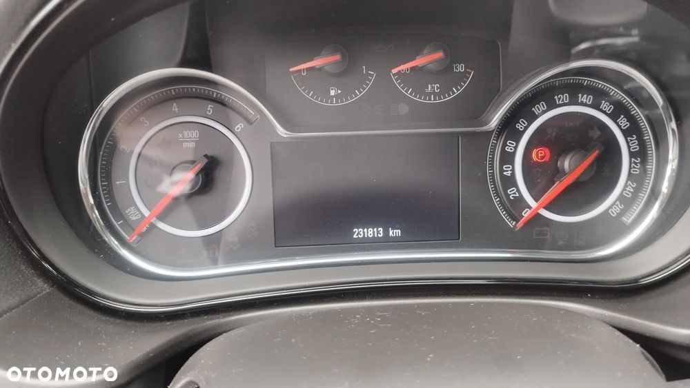 Opel Insignia - 11