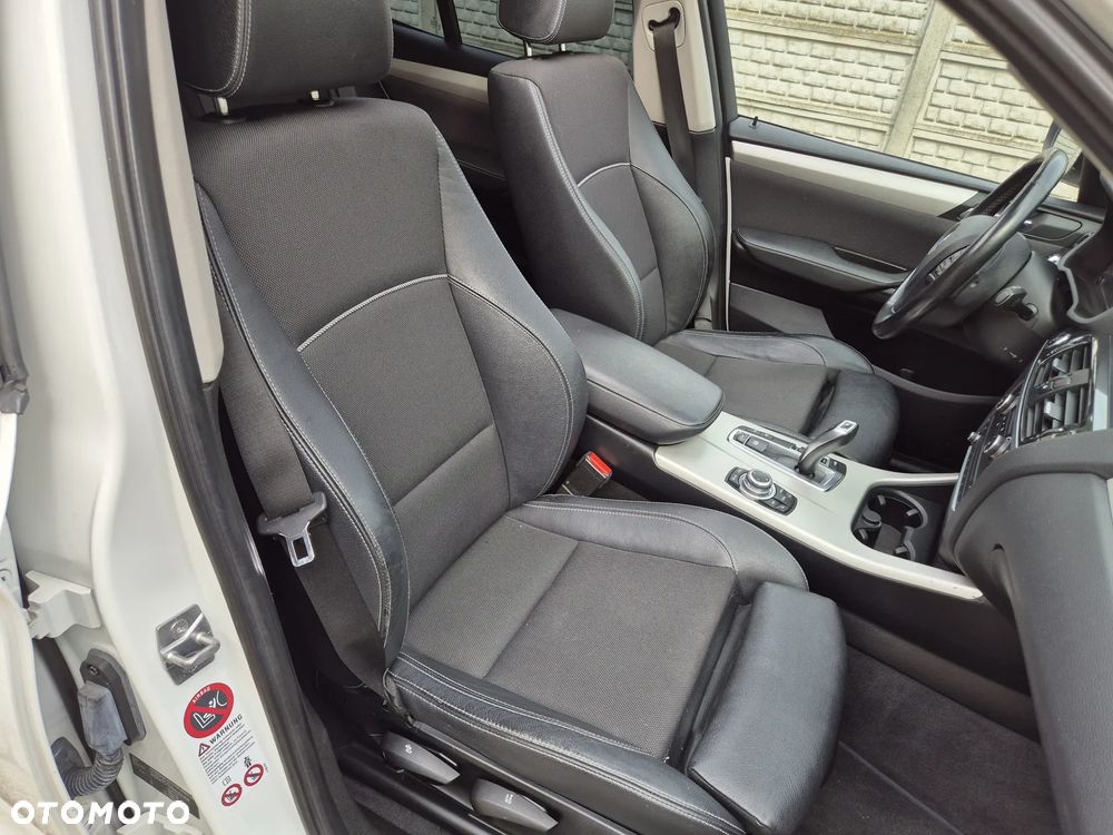 BMW X3 xDrive20d - 32
